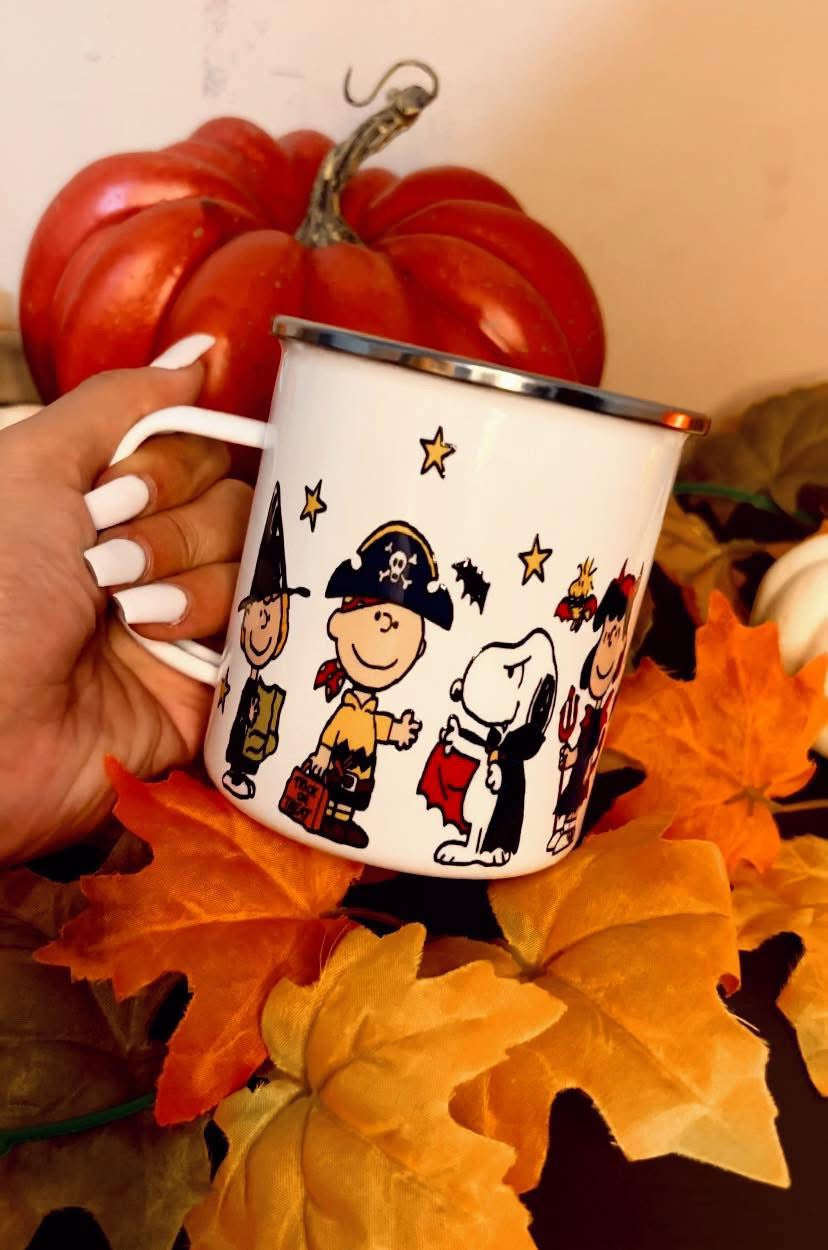 Snoopy spooky mug